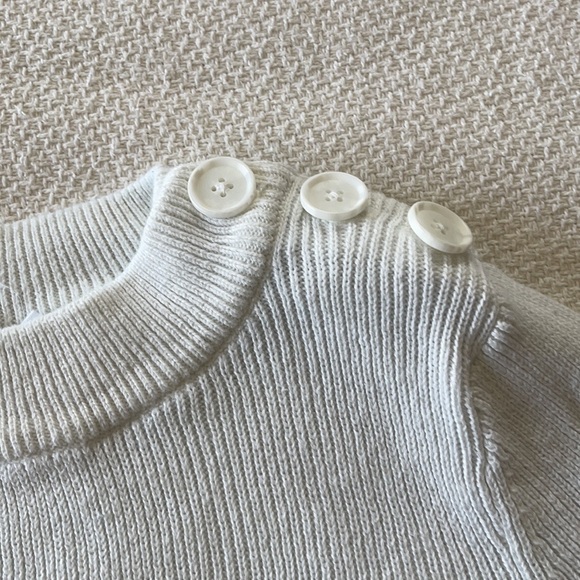 Gap sweater, good condition. - Picture 2 of 2
